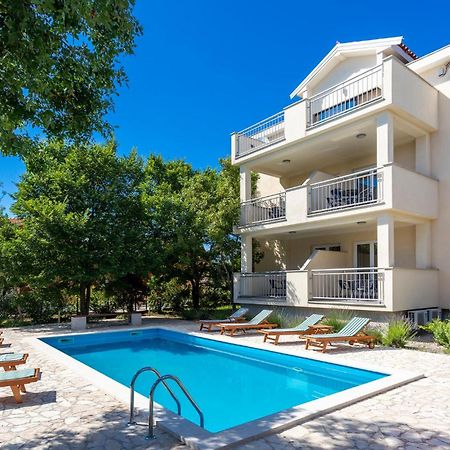 Amazing apartment in Pinezici with 2 Bedrooms, WiFi&Outdoor swimming pool Buitenkant foto