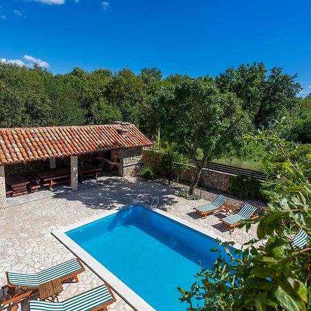 Amazing apartment in Pinezici with 2 Bedrooms, WiFi&Outdoor swimming pool Buitenkant foto