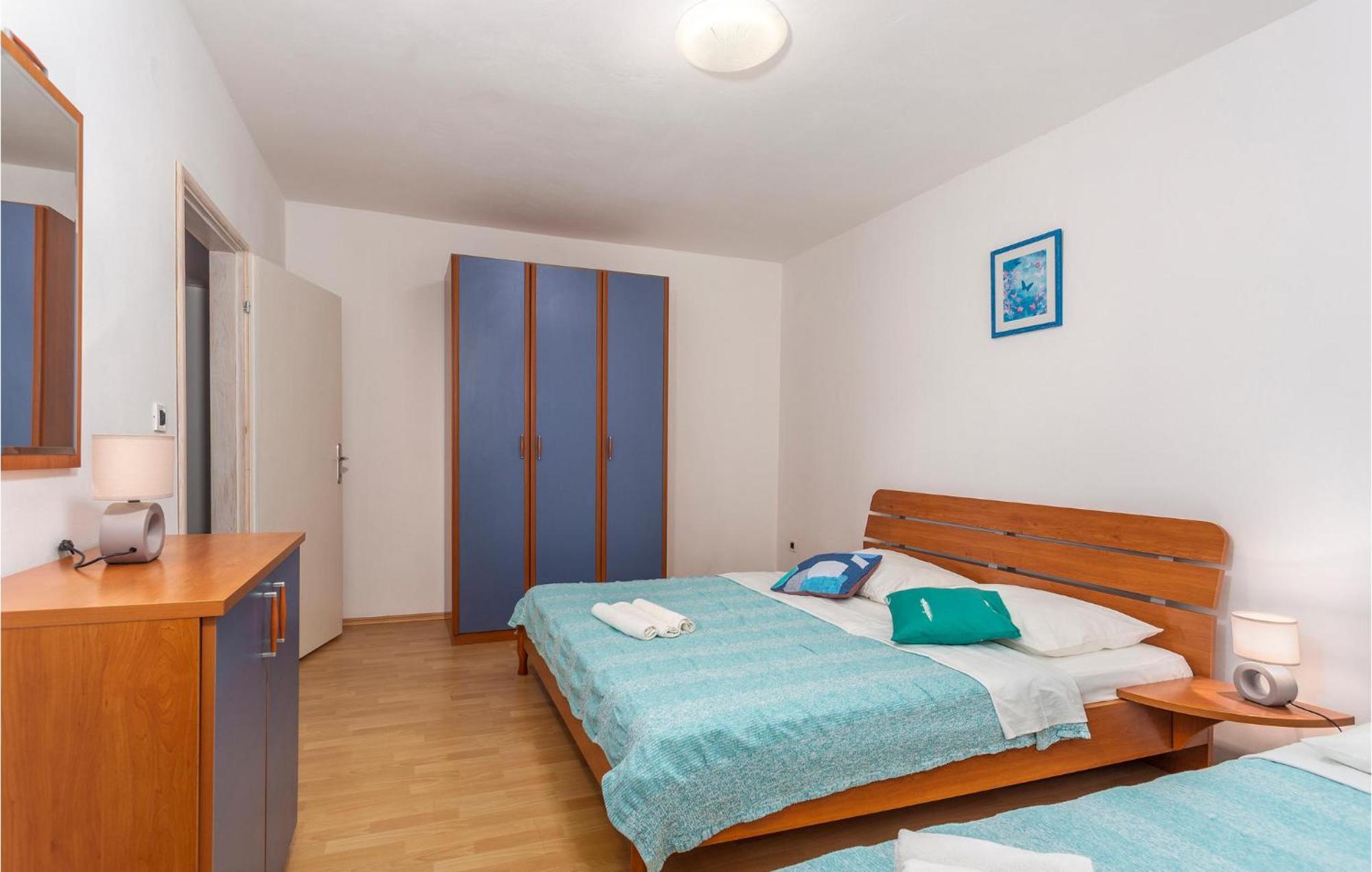 Amazing apartment in Pinezici with 2 Bedrooms, WiFi&Outdoor swimming pool Buitenkant foto