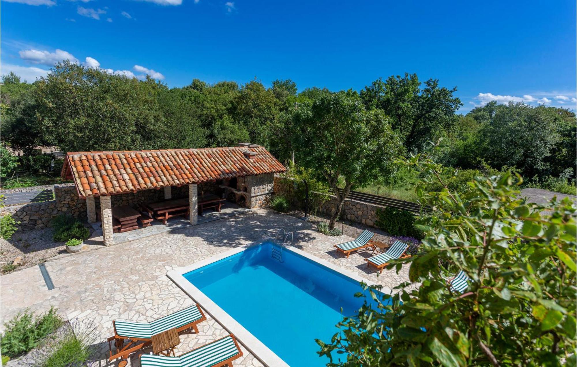 Amazing apartment in Pinezici with 2 Bedrooms, WiFi&Outdoor swimming pool Buitenkant foto